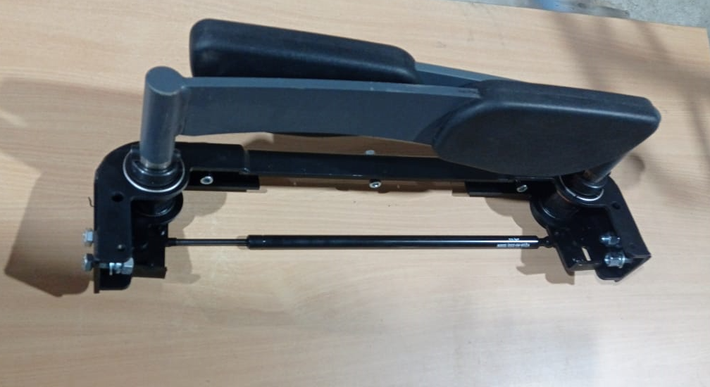 13 Защитные перила в сборе для тележек электрических CBD20R-II (Guardrail assembly normal)